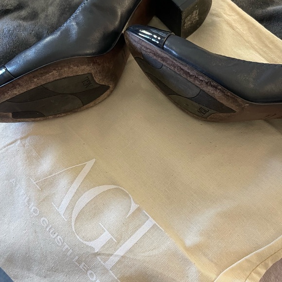 AGL Leather Cap Toe Pump - Picture 6 of 7